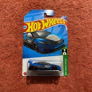 Hot Wheels Nissan Leaf Nismo RC_02